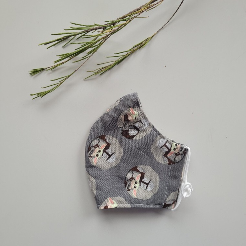 HANDMADE STARWARS Baby Yoda men’s face mask